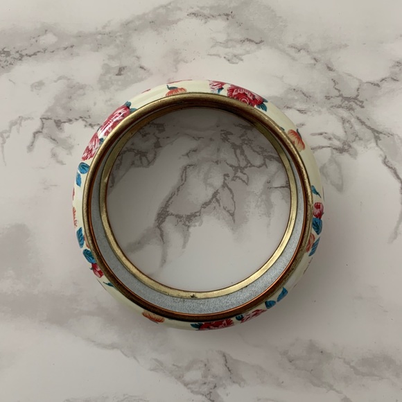 Urban Outfitters Floral Bangle - Picture 2 of 4